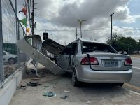 carro-invade-parada-de-onibus-e-atropela-duas-mulheres-em-sao-luis;-motorista-foi-preso